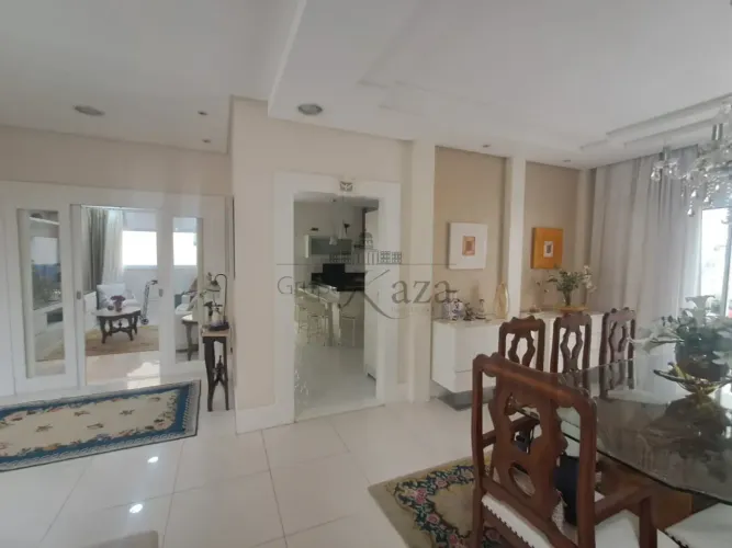 Oportunidade - Casa em Condomínio Mobiliada - Villa Branca - Residencial Villa Branca I -