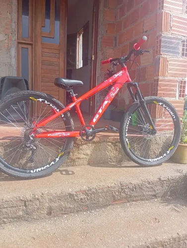 Bicicleta GTA Rebel aro 26 com 1 mês de uso