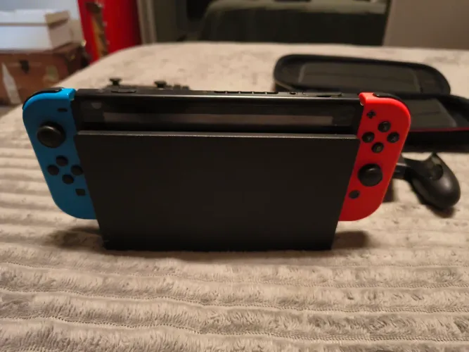 Nintendo swicht  em ótimo estado completo (+4 jogos)