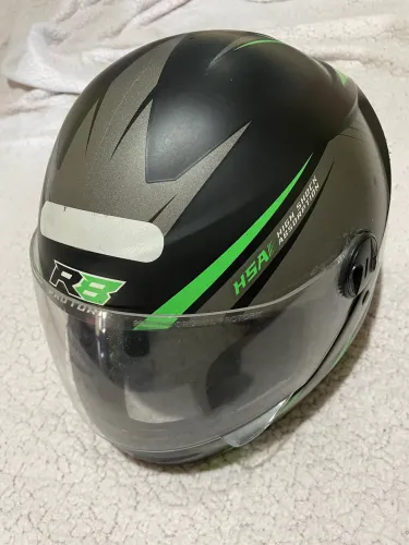 Capacete Pro Tork R8 em ótimo estado