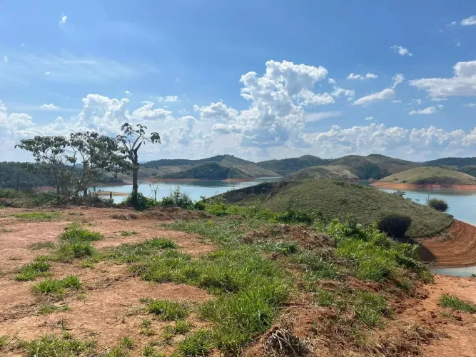 Acesso e Vista pra Represa