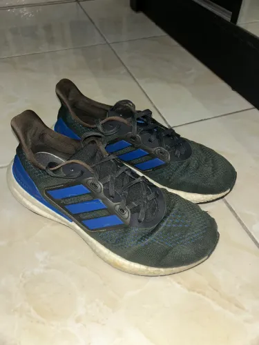 Tênis adidas- preto com listra azul