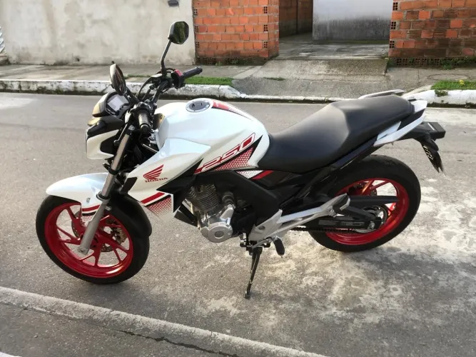 CB TWISTER 2022 250F