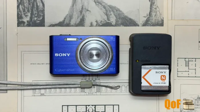 Sony Cybershot DSC-W730 - 16.1MP e 8x de zoom