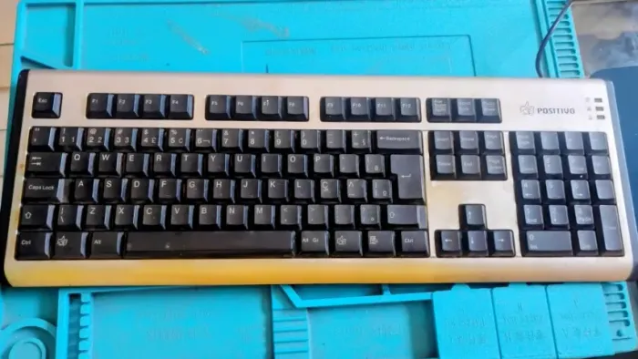 Teclado Positivo Com Fio (Usado)