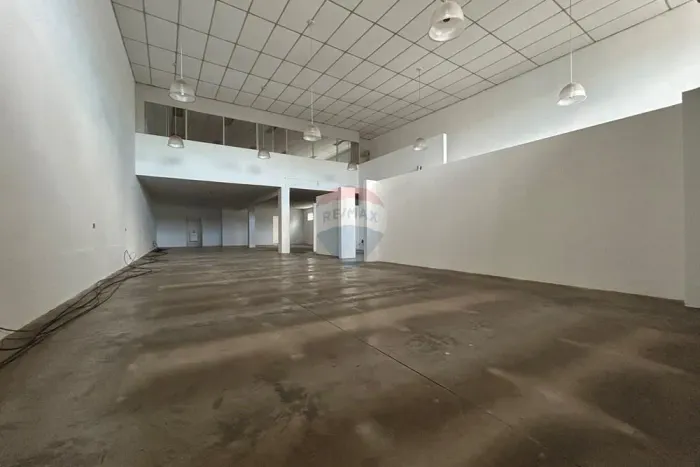 Galpão comercial para locação - 700m² - Jaraguá - Piracicaba-SP - R$ 7000,00 mensal