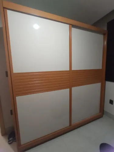 Guarda roupa casal em MDF