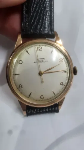 Relógio Tissot automático com 8 GM de ouro 38 mm anos 60