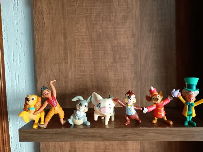 7 bonecos Disney 50 anos McDonald's usados sem a base