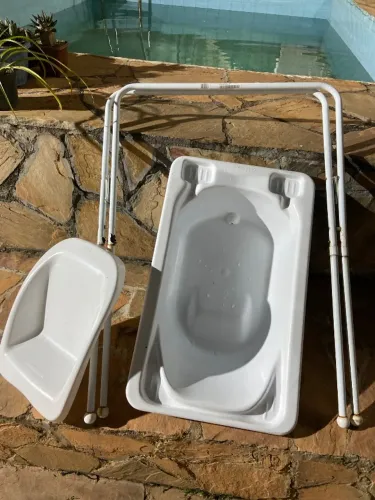 Banheira para bebê com suporte e redutor