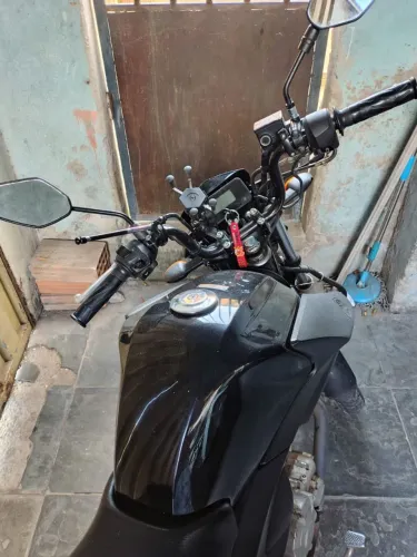 Moto Yamaha factor 125