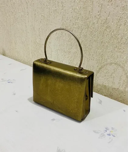Bolsa Clutch Retrô Ouro Velho Anos 70 Com Alça De Metal