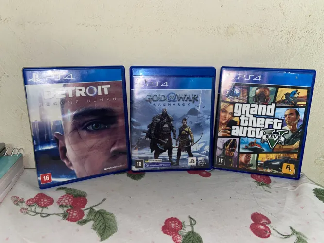 Lote 3 Jogos PS4 Originais: God of War Ragnarök + GTA V + Detroit