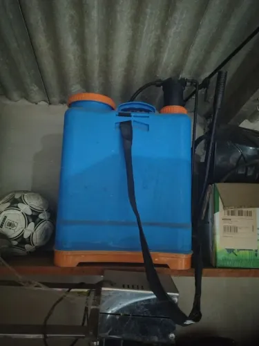 Vende-se bomba de veneno