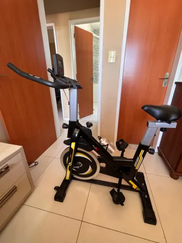 Bicicleta Ergométrica - 13 kg de Inércia