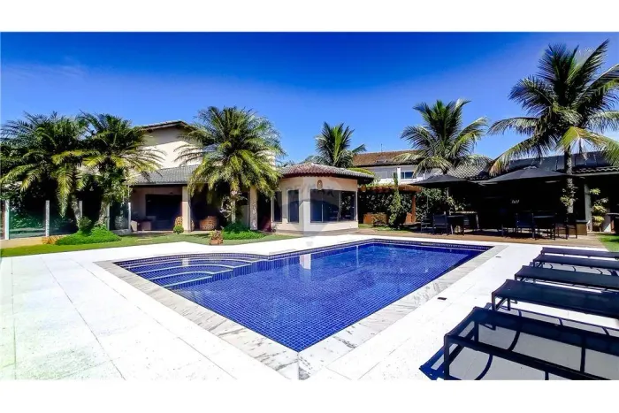 Casa a venda em Condominio - Praia Pernambuco - Guaruja