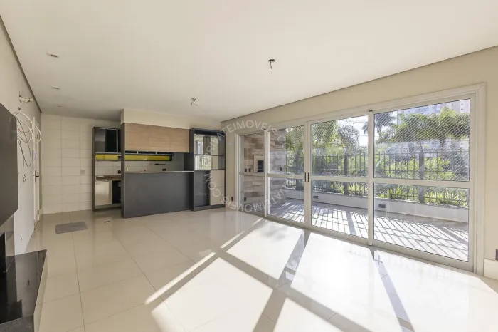 Apartamento Garden semimobiliado para alugar no Central Parque com 3 quartos (1 suíte)