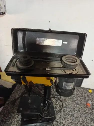 Furadeira de bancada ,