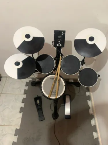 Bateria eletrônica Roland td1 k com Pad de caixa pdx8