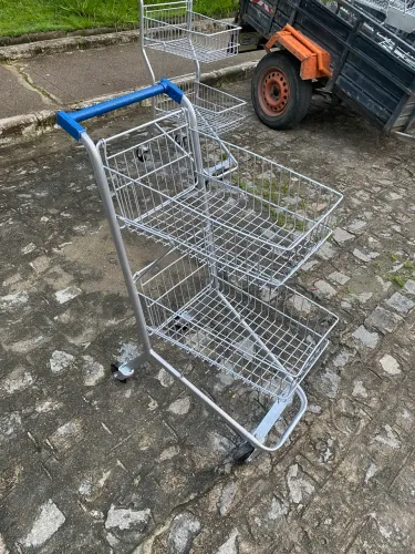 Carrinhos de supermercado