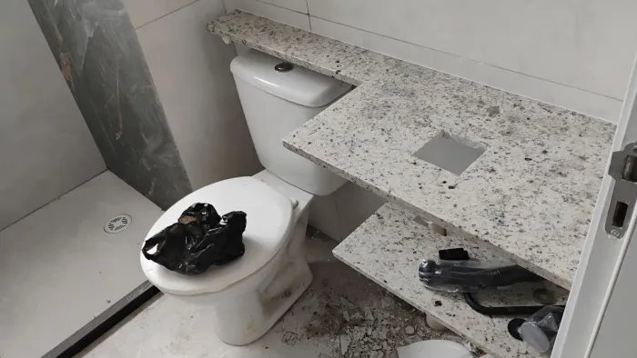 Trabalho com instalação de granito