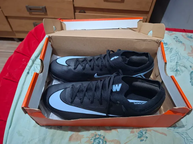 Chuteira Society nike mercurial vapor 16 pro tamanho 42