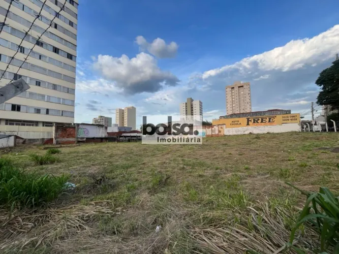 TERRENO COMERCIAL NO CENTRO ! !