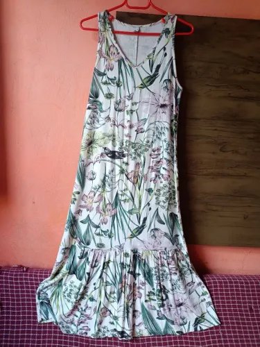 Bazar vestidos longos Tamanhos M & G