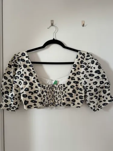 Blusa cropped farm manga bufante, tamanho P