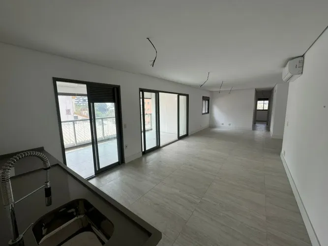 Apartamento de Luxo no Paraíso: 3 Quartos, 3 Suítes, 2 Salas, 5 Banheiros, 2 Vagas de Gara