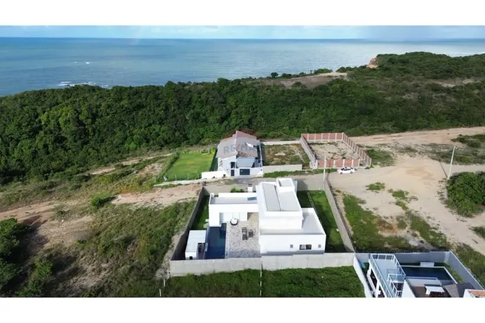 Venda  Casa de Luxo com Piscina e Vista Definitiva para o Mar em Tabatinga 2 - Conde PB