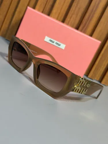 Óculos de sol feminino Miu-Miu