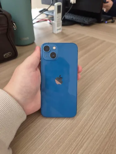 Apple iPhone 13 128GB Azul
