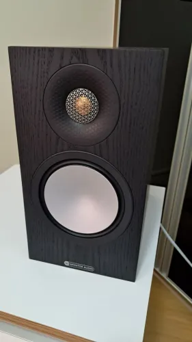 Caixa bookshelf Monitor Audio Bronze - baixei $ 50 7g