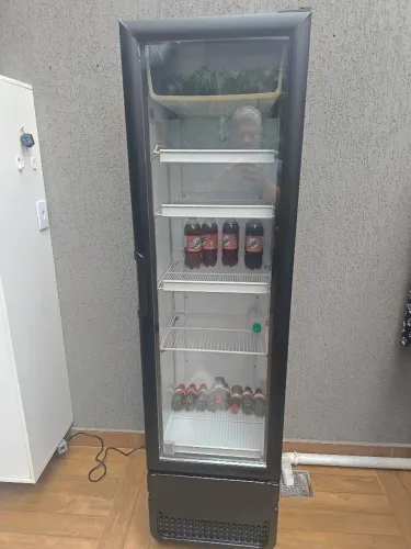 Geladeira mostruário 217'8L' usada perfeito estado de conservação