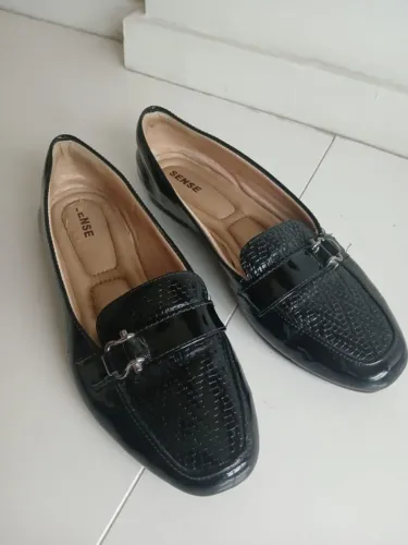 mocassim sense preto verniz 36