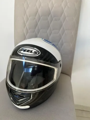Capacete