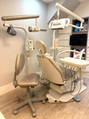 CADEIRA ODONTOLÓGICO GNATUS + RX DABI ATLANTE - tudo funcionando e pronto para uso