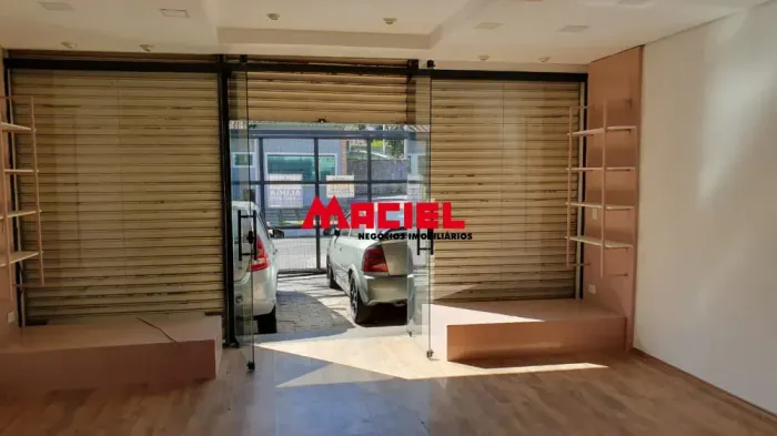 Ponto comercial coração vila ema, excelente para clinica , loja