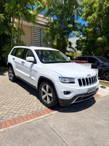 Jeep Grand Cherokee Limited 3.0 TB Dies. AUT 2015