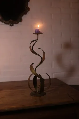 grande castiçal em ferro fundido folhas decorativo antigo antiquario imponente vintage