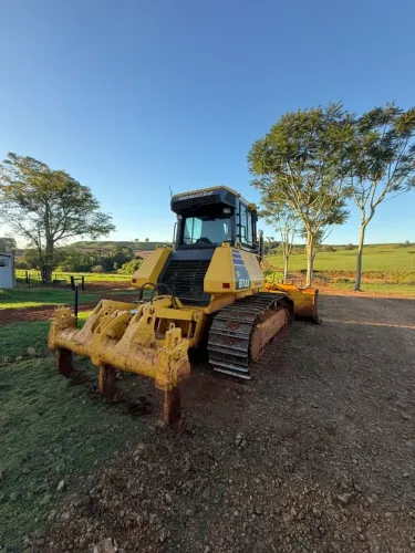 Trator de Esteira Komatsu D61EX Ano 2024 3.100 Horas