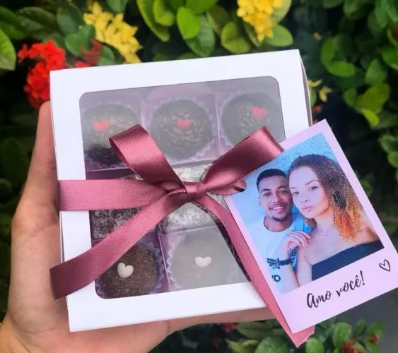 Caixinha com bombom + Fotografia de casal - Dia dos namorados 