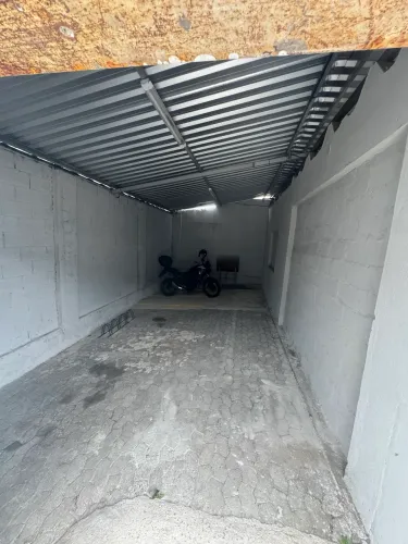 Área com 2000m2 com prédio de escritórios ao lado da BR101