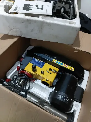 Furadeira de bancada Ferrari