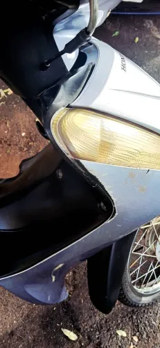 Honda biz moto 125cc partida eletrica,  pneus novos mecânica boa .