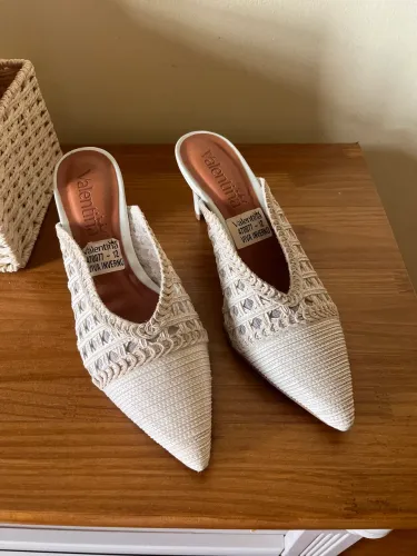 scarpin off white palhinha 