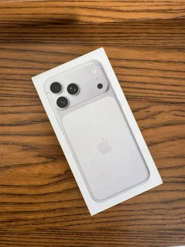 Vendo IPhone 17 Pro Max silver 256gb lacrado