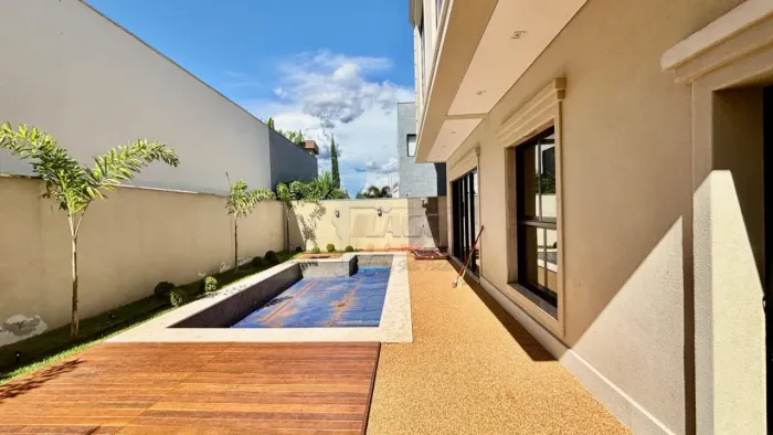Casa sobrado de 535m² com 04 suítes à venda em condomínio - Alphaville