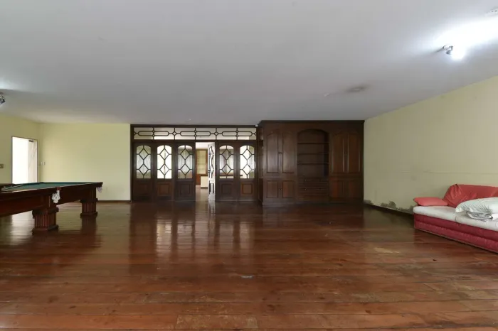 Casa, 6 quartos, 4 suites, 6 vagas
